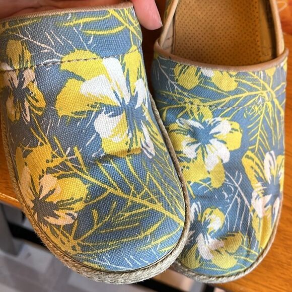 EXCELLENT CONDITION DANSKO VICTORIA TAHITI FLORAL CANVAS CLOG EURO 39/SIZE 9 - Picture 2 of 12